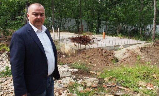 Четири от 9-те оградени имота в "Баба Алино" са държавна собственост
