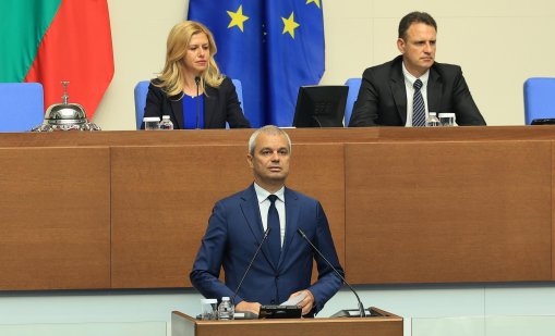 Костадинов: &bdquo;Възраждане&ldquo; е единствената последователна опозиция в този парламент