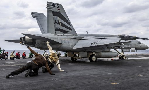 Къде са американските самолетоносачи сега?