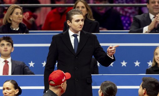 Барън Тръмп се опитва да се отърве от словенския си акцент ВИДЕО