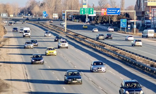 Близо 100 000 автомобила се очаква да излязат от София за празниците