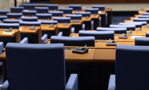 Парламентът се събира утре на извънредно заседание за горивата
