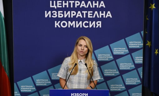ЦИК: Над 35 500 заявления са подадени в 72 държави за гласуване на изборите