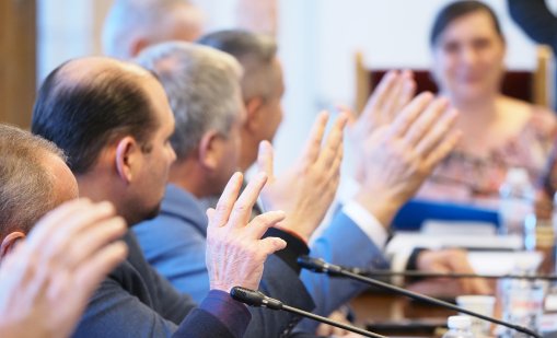 Проектобюджетът за 2026 влиза за обсъждане в пленарната зала