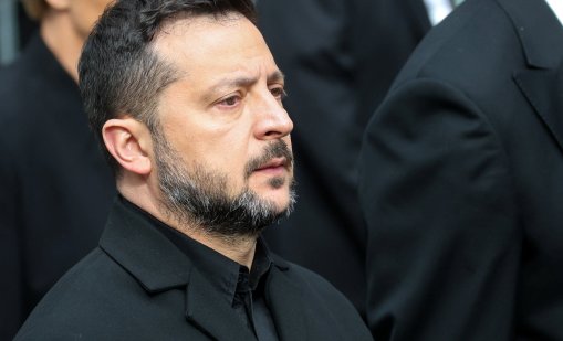 Дрон почти не свалил самолета на Зеленски при излитане от Молдова