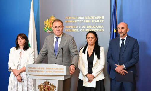 Гуцанов: Извеждат 25 души от дом за възрастни в Бургас