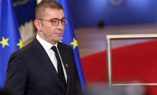 Без българи в конституцията на РСМ, Мицкоски ще "чака десетилетия" за влизане в ЕС