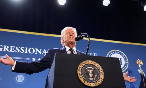 Тръмп: Иран рискува сериозно, ако минира Ормузкия проток