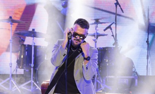 Сцена в центъра, 200 колони, лазери и мултимедия: Остава ден до концерта на Графа