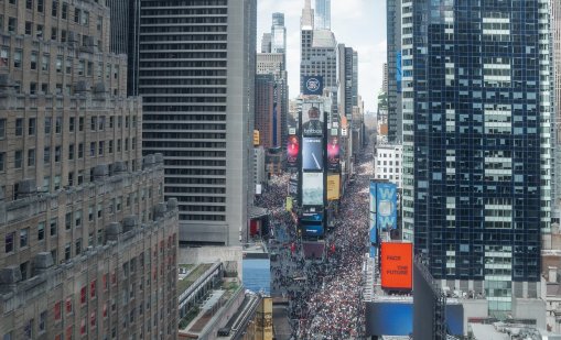 В САЩ започнаха протести срещу Тръмп в деня "Без крале&ldquo;