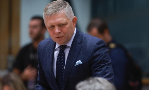 "Политико": Фицо описал Тръмп като опасен и полудял на срещата им