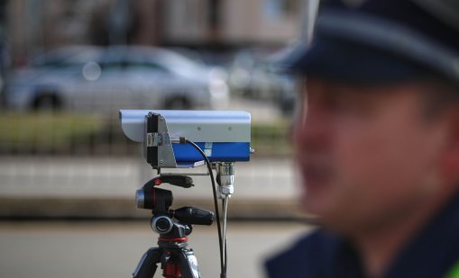 Пиян шофьор с 2,71 промила алкохол помете три коли