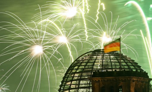 Двама загинаха, а дете остана без ръка от фойерверки в Германия