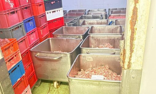 Иззеха над 600 кг храна без документи в Свиленград