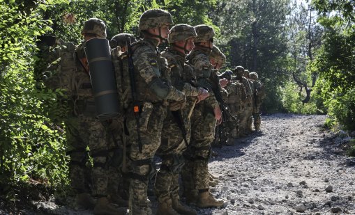 Украйна вижда руските цели почти в реално време: сателитите променят войната с дронове