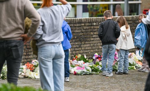 Три деца и възрастен загинаха, след като кола се вряза във велосипедисти в Холандия