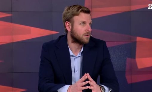 Опит за &ldquo;политическо освежаване&rdquo;: Стари муцуни и нови имена в листите