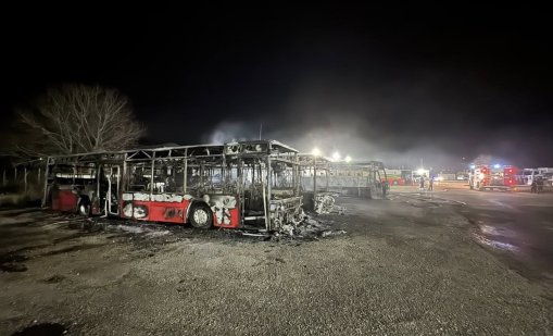 Автобуси, коли и бусове изгоряха при пожар в Костинброд