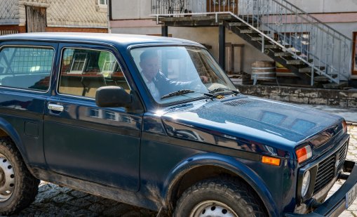 Една от 36: На Острова се продава Lada Niva уникат за 22 хил. паунда