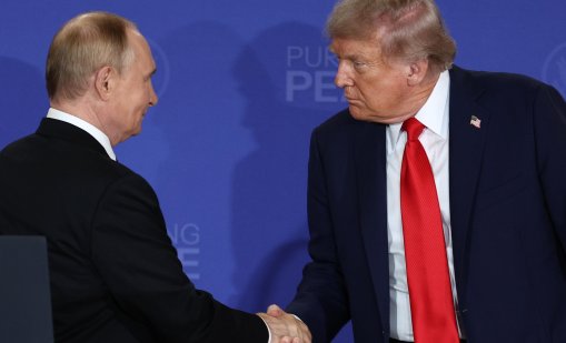 Гимназистите в Русия ще учат за "причините за СВО" и срещата на Путин и Тръмп в Аляска