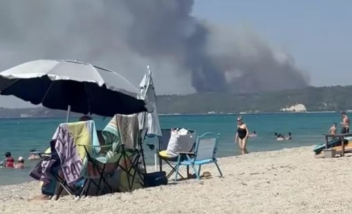 Пожари достигнаха плажовете на Хърватия