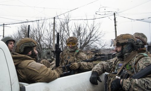 В Telegram е пълно с клипове на мъртви украинци, а зад тях стоят... тийнейджъри