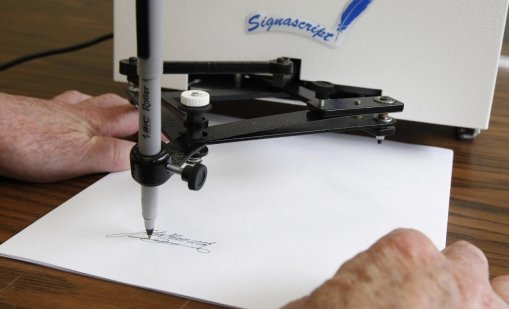 Тръмп отменя всички помилвания на Байдън, подписани с автоматичната писалка