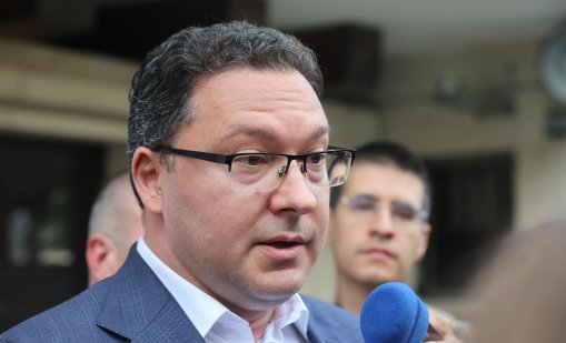Митов: Полицаите трябва да са повече време на улицата