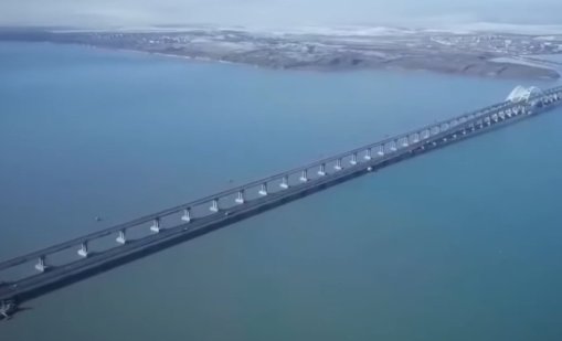 Киев: Поразихме Кримския мост с 1100 кг подводни експлозиви