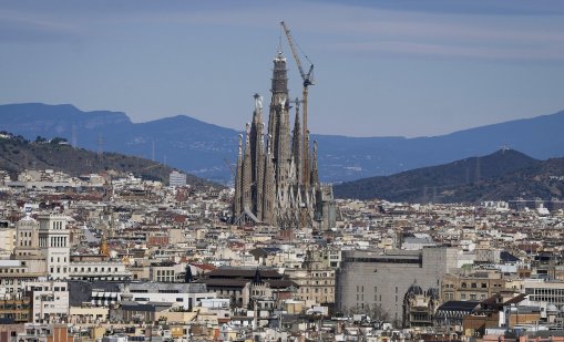 "Саграда Фамилия" достигна максималната си височина след повече от век
