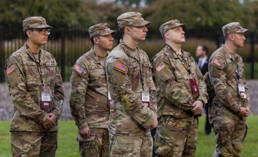 Хиляди американски войници в Германия остават без заплати, пратиха ги в хранителни банки