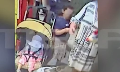 Откриха жената, издирвана за смъртта на момиченце на плаж в Атина