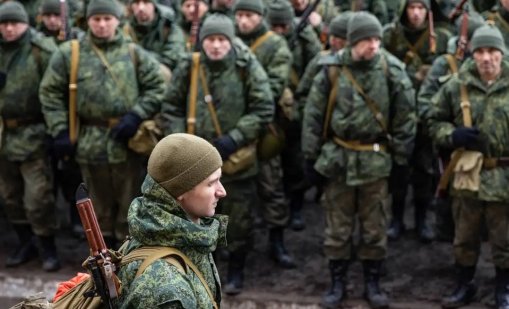 695 000 руснаци се бият в Украйна