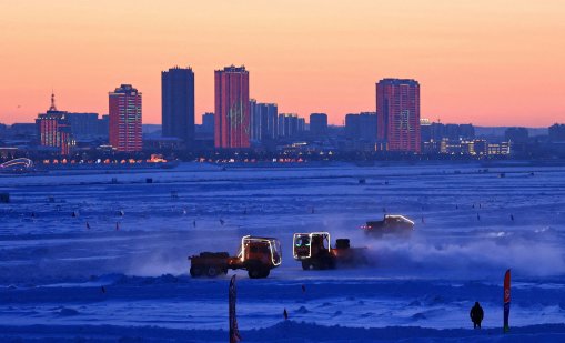 Зад кулисите на надпреварата Русия да бъде изключена от световния интернет