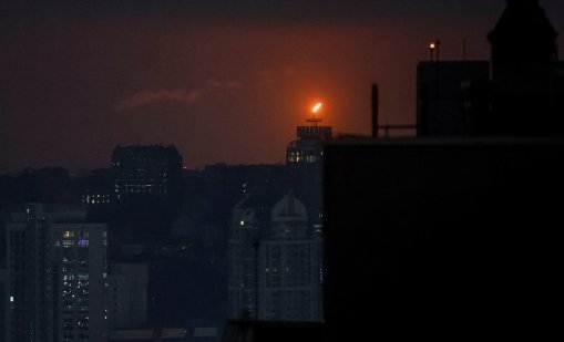 Киев удари ключов руски петролен център 