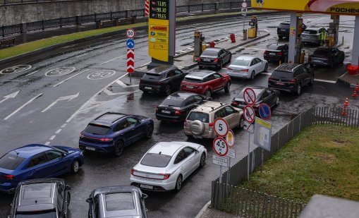 Русия произвежда едва 65% от необходимото гориво за потребителите 