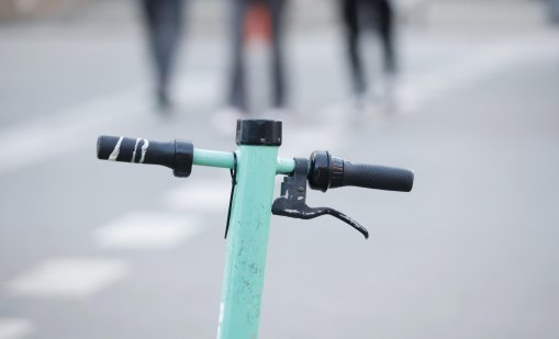 В Брюксел наемат тротинетка с лична карта и снимка на клиента