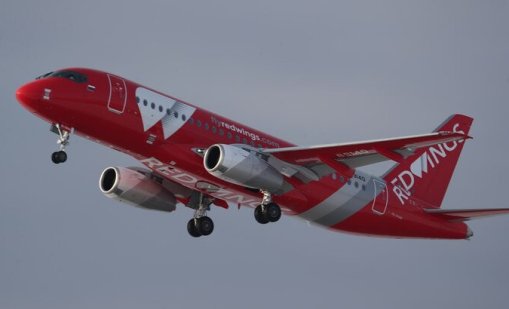 Самолет от Москва за Пукет бе върнат заради пожар в двигателя