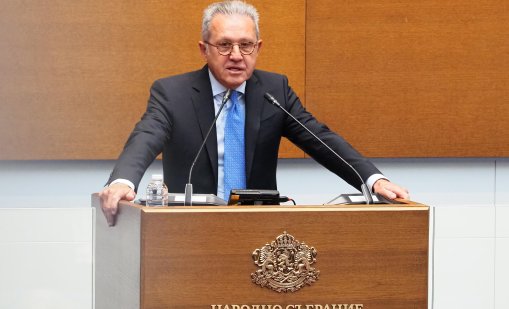 Напрежение между Асен Василев и Йордан Цонев за прасето-касичка