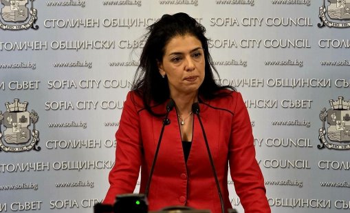 Ваня Григорова към Асен Василев: Пари за оръжие или за здравеопазване?