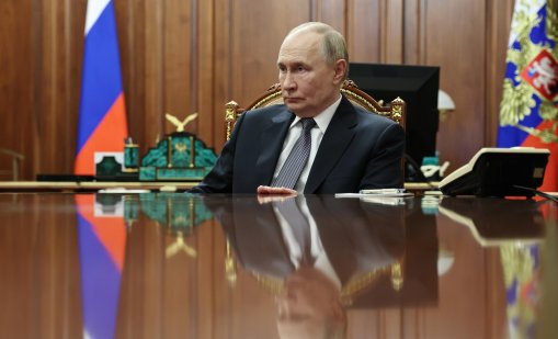 Мъжете зад вечната война на Владимир Путин