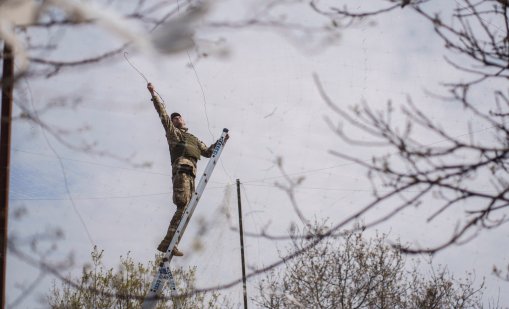 Оцеляване с месеци в окоп: Късата клечка е да попаднеш в украинската пехота