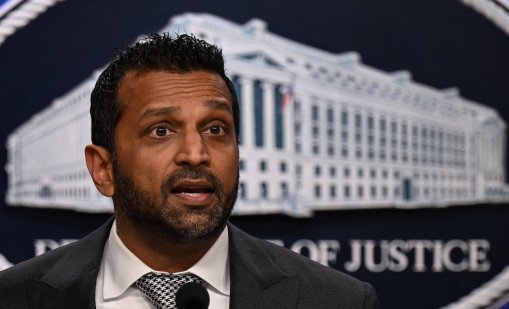 Шефът на ФБР Каш Пател ходи на работа пиян?