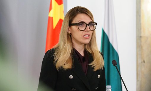Петрова: Дипломацията е ключова за мира в Украйна и сигурността в Черно море
