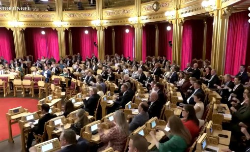 Еуфорията от Мондиал 2026 обзе парламента на Норвегия ВИДЕО