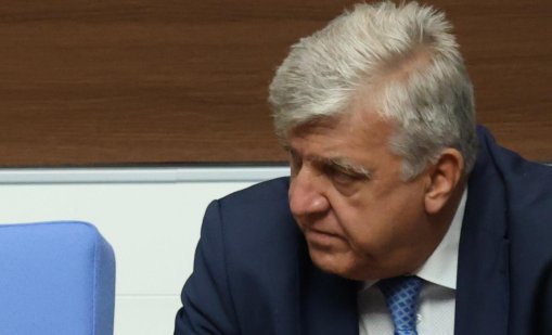 Екоминистърът: Вотовете на недоверие губят ценно време