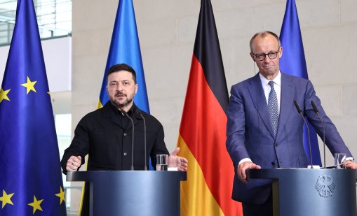 Зеленски е в Берлин, подписа с Германия ново споразумение за отбрана