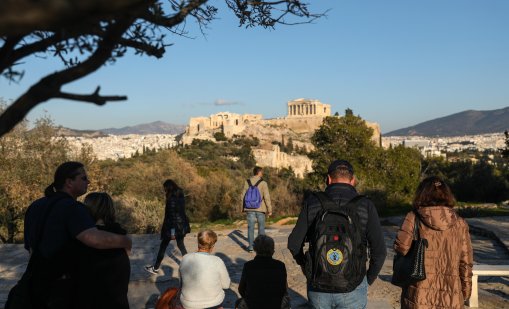 За гърците минималната заплата от 920 евро е "подигравка към работещите"