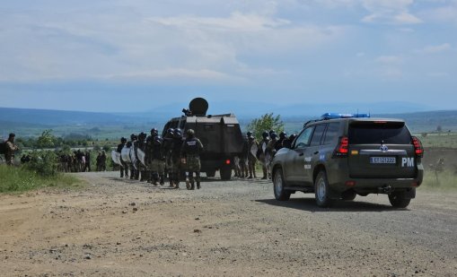 Американски военни и техника по пътищата  от утре