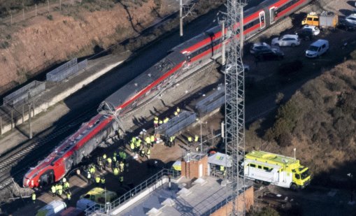 40 са вече жертвите на жп катастрофата в Испания, издирват още